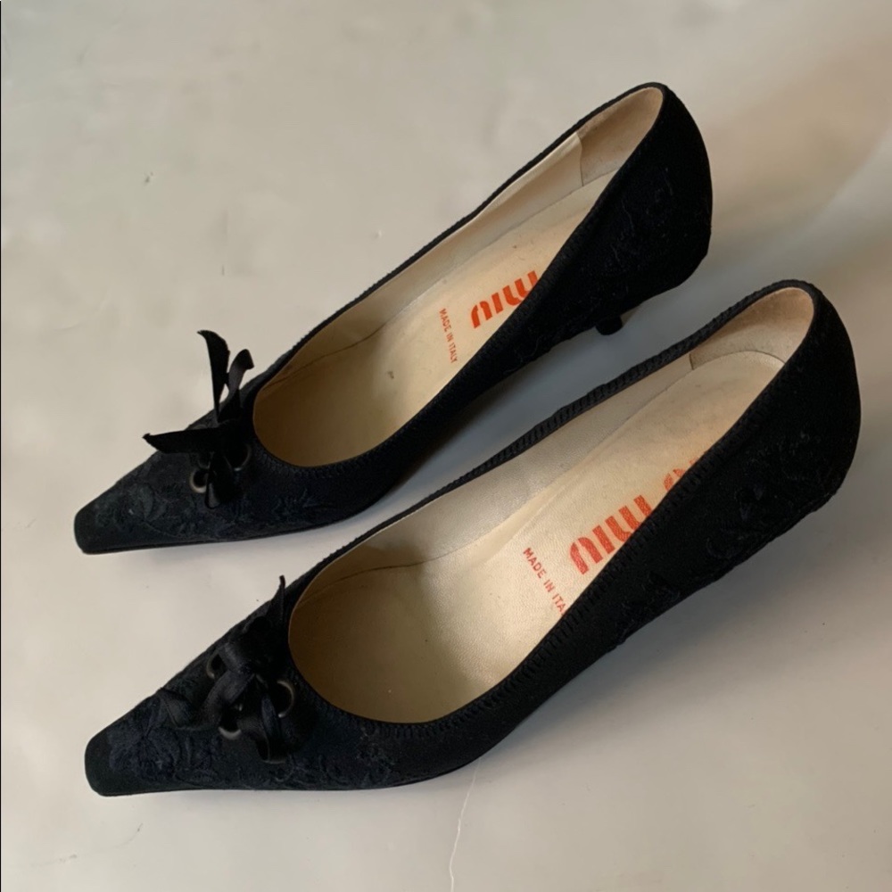 MIU MIU kitten heel pump